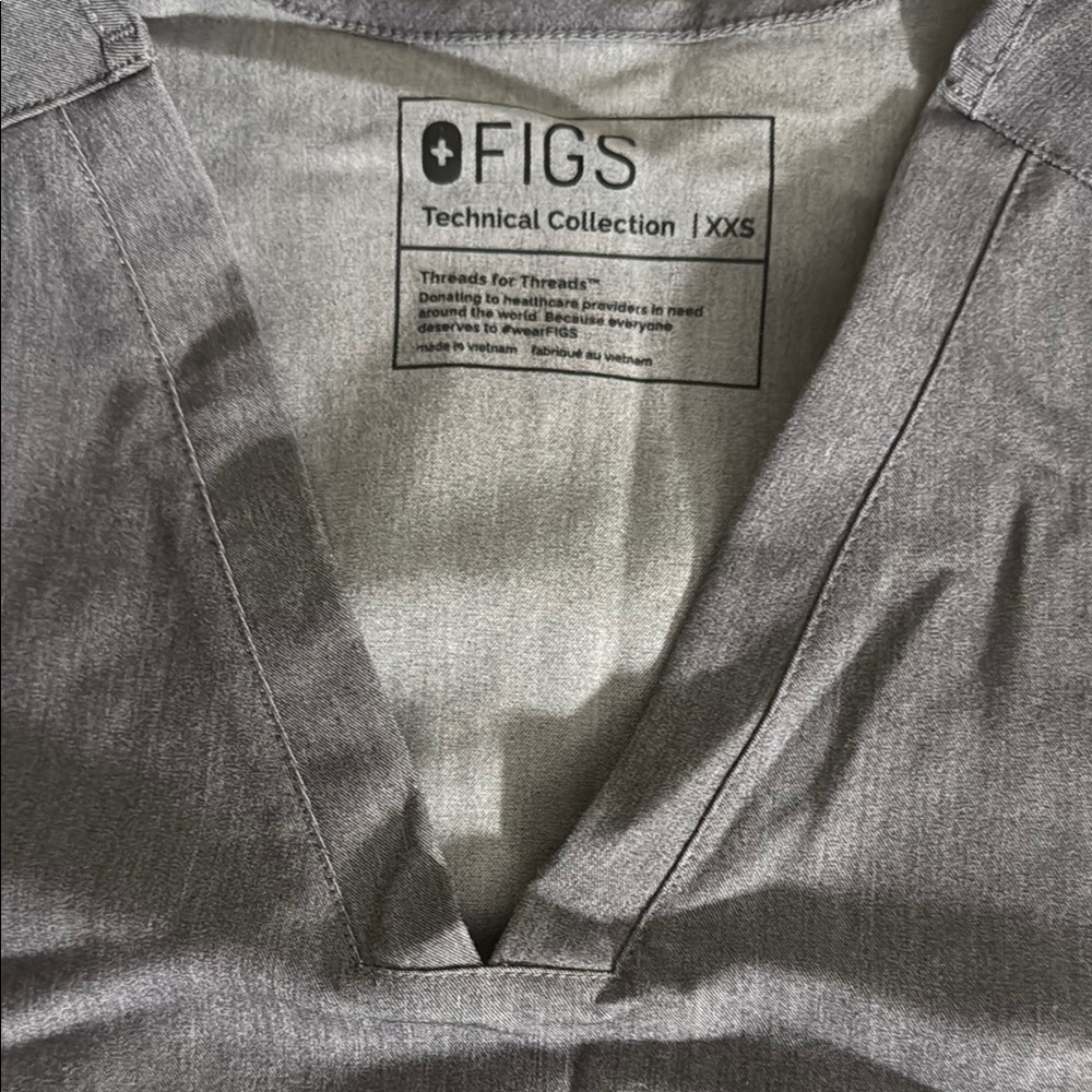 FIGS Three-Pocket Scrubs Top - Picture 4 of 5